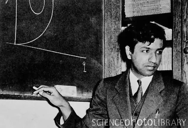 印度天才被政策逼迫弃理学商，却捧回亚洲首个物理诺奖