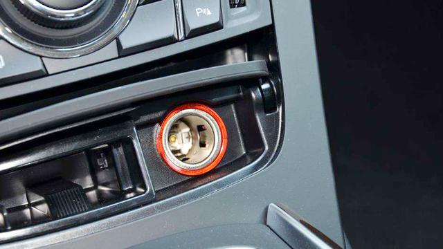 宝马点烟器怎么用