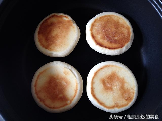 做饼时加点这一物，面发得更蓬松，还自带香气，而且还不用一滴油