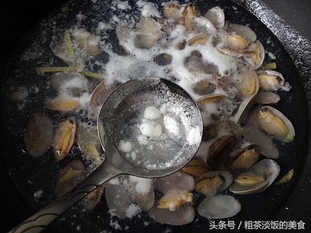 我家经常喝这道汤，不放味精都鲜掉眉毛，几元钱煮一锅好吃还不贵