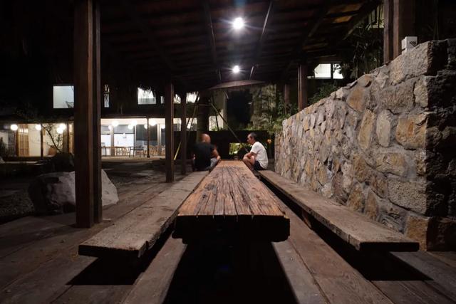 夫妻抵押掉上海独栋洋房，借1300万到乡下造房：我自在了