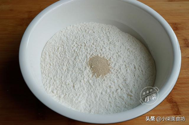 葱花饼做法，不烫面不揉面，学会家庭配方，外酥里软，比买的好吃