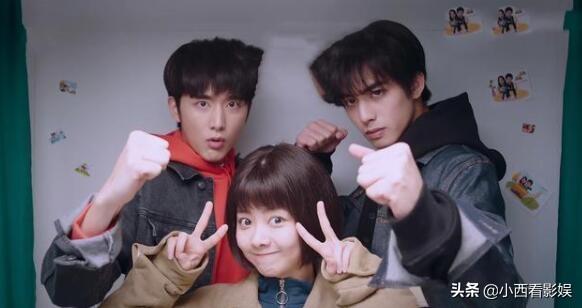 吻戏|谭松韵宋威龙吻戏被围观 在导演和群众的注视下入戏也太难了