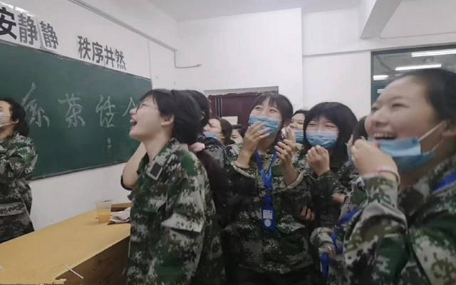 妙趣橫生又意義非凡的小游戲，增進(jìn)了女生們之間的友誼