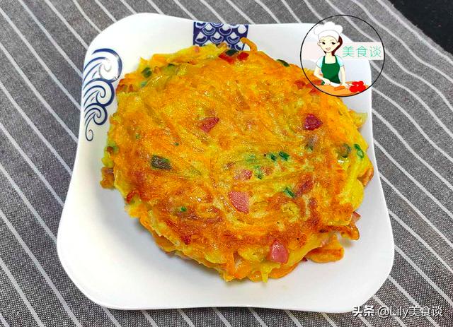 秋天到南瓜俏，此做法不蒸不炒，简单好吃又营养，肠胃也舒坦了