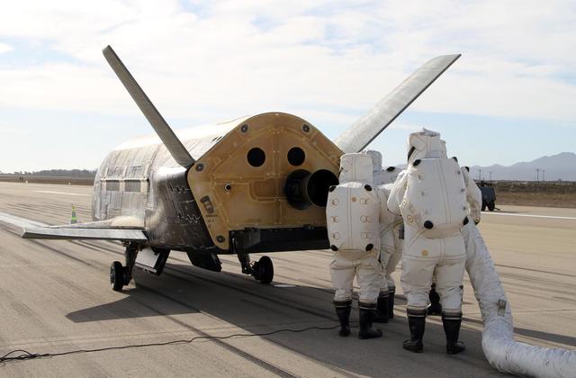 美军神秘飞机进入太空，肩负使命无人知晓，俄