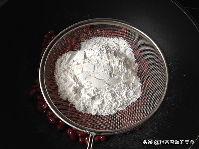 这款小零食是儿时的最爱，自己做超简单，70后80后都吃过