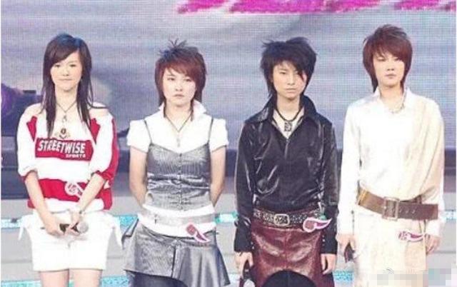 许飞为翻红不择手段？与尚雯婕互撕疑有预谋，厉娜曝她上台就变脸