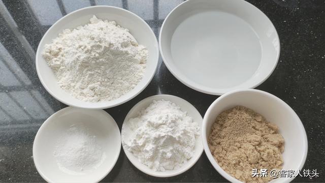 客家人吃不腻的早餐，搅一搅锅盖一盖，香甜软糯又Q弹，做法简单