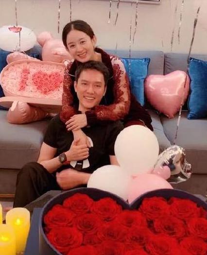 赵丽颖探班冯绍峰深夜约会，婚变传闻不攻自破