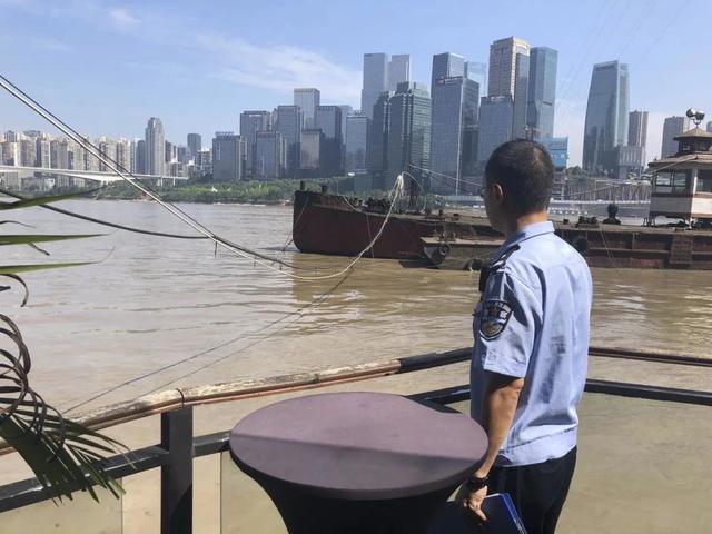 重庆|渝中警讯丨长江第4号洪水来袭，渝中公安快速出击防汛