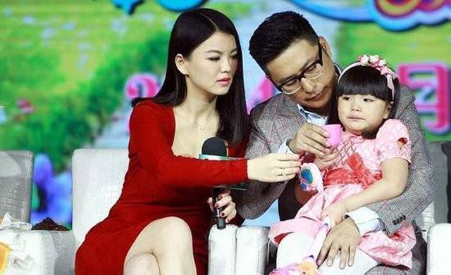 王岳伦的回应来了：向老婆和家人道歉，承认自己的不检点行为