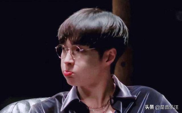 张艺兴官宣“四胞胎”，拖《我是唱作人2》的福