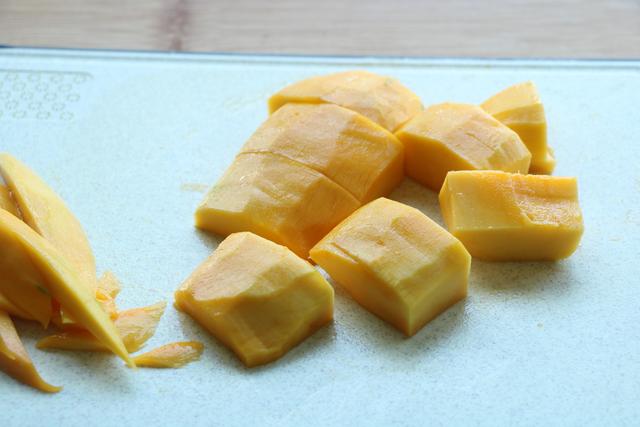 立秋必备的甜点，平底锅就搞定，简单超好吃，学会在家就能做