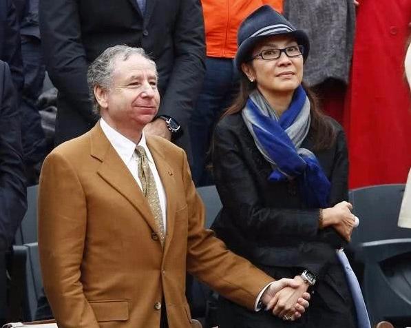 58岁杨紫琼近照曝光风采依旧，情定大16岁富豪，