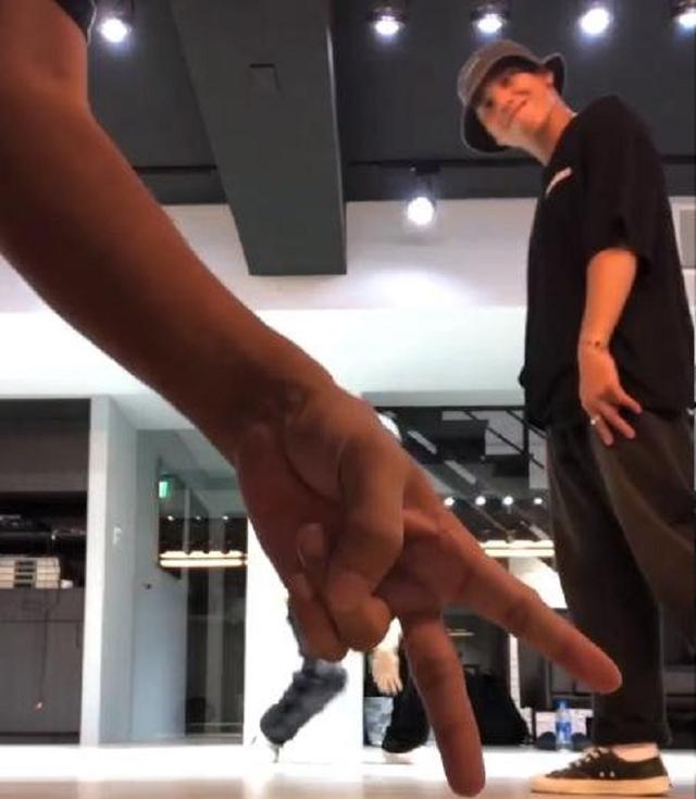 视频|罗志祥晒练舞视频 但却只露身而不露脸这是为复出做打算？