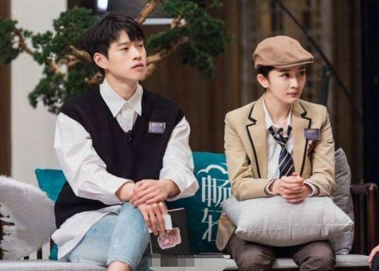 同居|杨幂魏大勋已同居？身穿情侣装还从同一单元楼出来 这次他们怎么解释