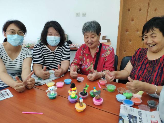 彩泥手工，耆乐融融