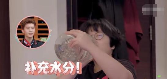 29岁女星独居五年，开店入不敷出！一月挣7千却