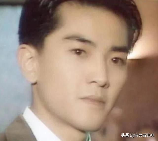 霍尊剪短发，尹正剪短发，陈浩南剪短发，看到