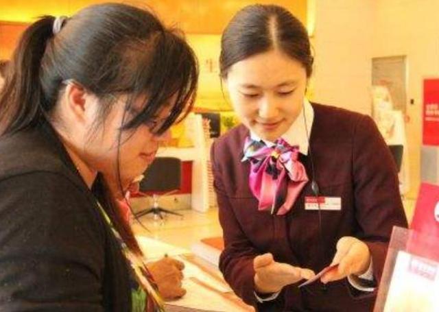 房价居高不下，到底谁不允许降？专家：这是一