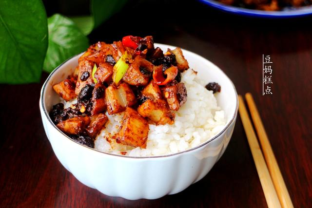 每到8月，我家必做这下饭小菜，咸香脆爽，比肉受欢迎