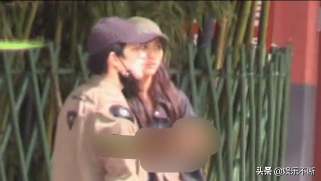 屈楚萧大胆否认恋情获赞，又因万籽麟发的一条