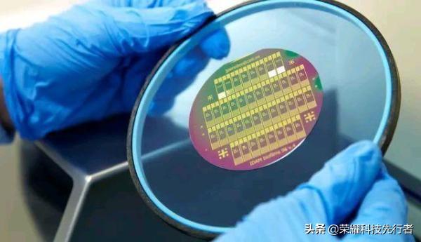 為什么說石墨烯芯片是下一代芯片，2年內量產