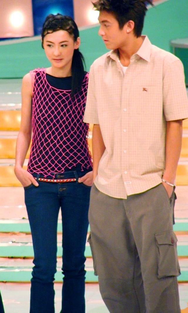 世上“最尴尬”的明星合影大家的目光都锁定在