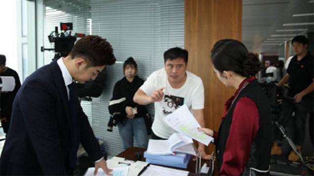 娱乐圈又曝丑闻！《战狼》导演被判刑，得知原因网友直言4年太少
