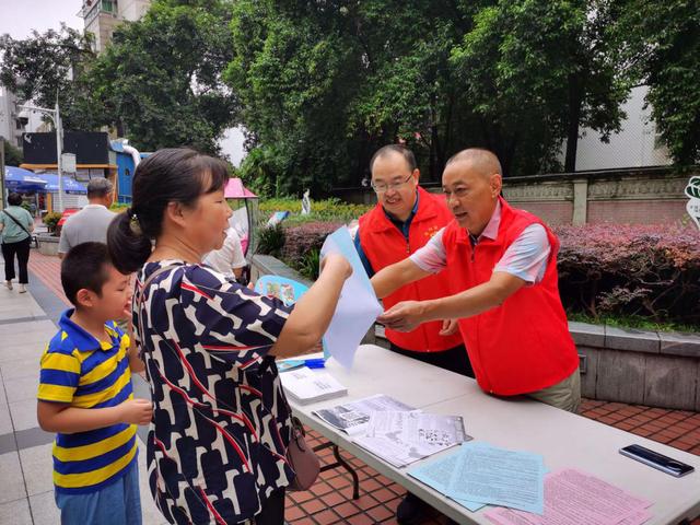【绵阳】市委统战部开展全国文明城市建设系列志愿服务活动