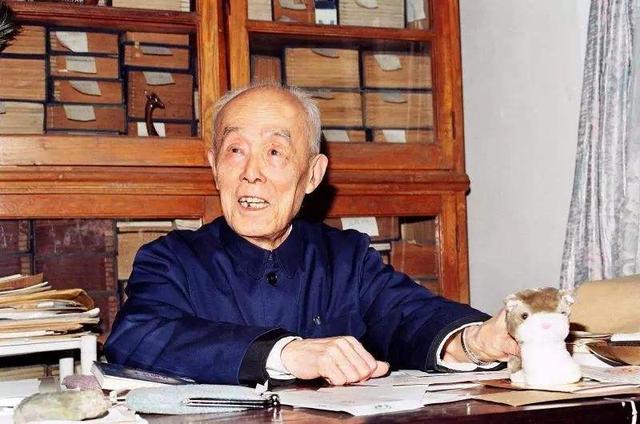 北大教授季羡林：晚年多灾多病，却活到98岁，首创“三不”养生术