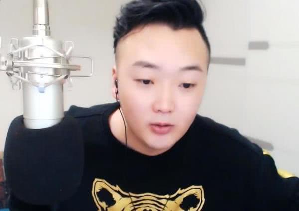 “惊雷风波”再发酵，网红怒斥杨坤只会欺负草