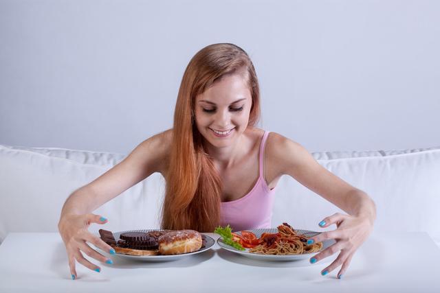 正確的減肥晚餐，牢記這4個小技巧，每天醒來體重降1斤