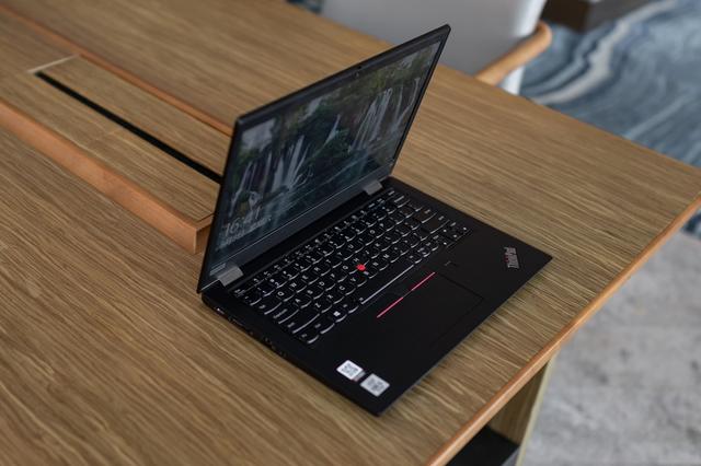 十代酷睿加持，轻薄机身，ThinkPad S2还是那个办公王者吗？