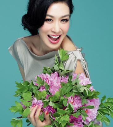 钟丽缇混血大女儿19岁了，身材傲人，网友：遗传了妈妈的基因