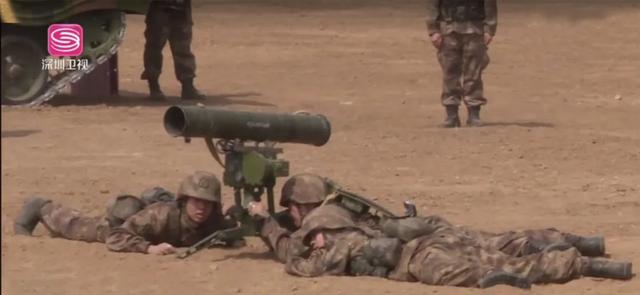 火力就是信仰！中国单兵反坦克导弹换代升级，红箭11会入法眼吗？