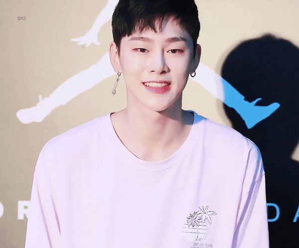 提起《女神降临》的林龙,无条件会想起的男团爱豆 51韩团 – 韩国娱乐