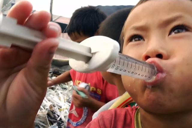 土耳其涌入万吨洋垃圾，民众苦不堪言，欧美甩锅：都怪中国