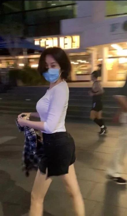 51歲許晴身材管理太狠了，20歲少女看完都自愧不如，簡直絕了