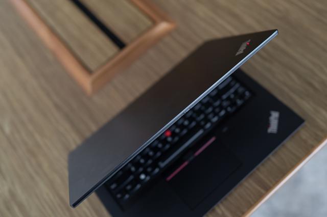 十代酷睿加持，轻薄机身，ThinkPad S2还是那个办公王者吗？