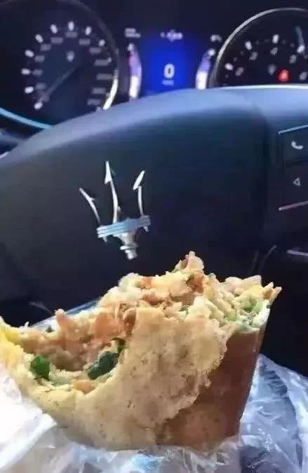 曝光和“极品富婆”的聊天记录，百万细节,差点打开新世界的大门