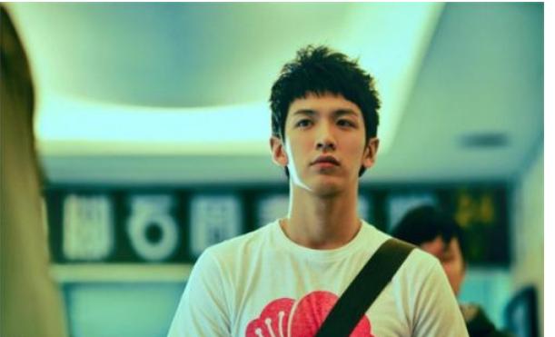 出道即巅峰到如今惨遭封杀，复出之路一波三折，谈及原因不可饶恕