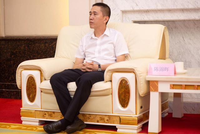 潮州市政府副市长余鸿纯会见魏良鹏等一行