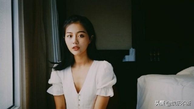 屈楚萧大胆否认恋情获赞，又因万籽麟发的一条