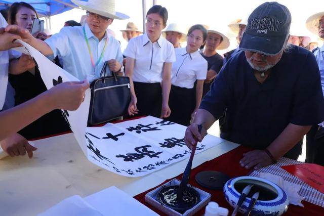 央视书画频道重磅报道2020年“交响丝路 · 问道崆峒”平凉崆峒文化旅游节系列活动