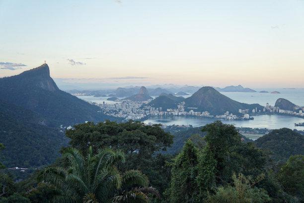 现实版“农夫与蛇”！再三耍赖不付电费，中方