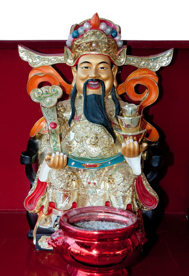 什么时候请财神(请财神一般要花多少钱)