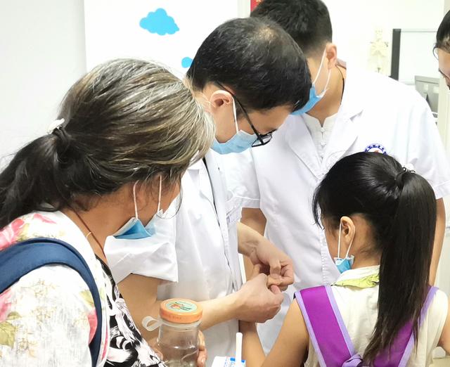 隐秘的角落:九岁患儿手上的秘密!先天性多指畸形,早治很关键
