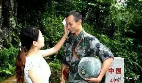 班长，我在营区等你！